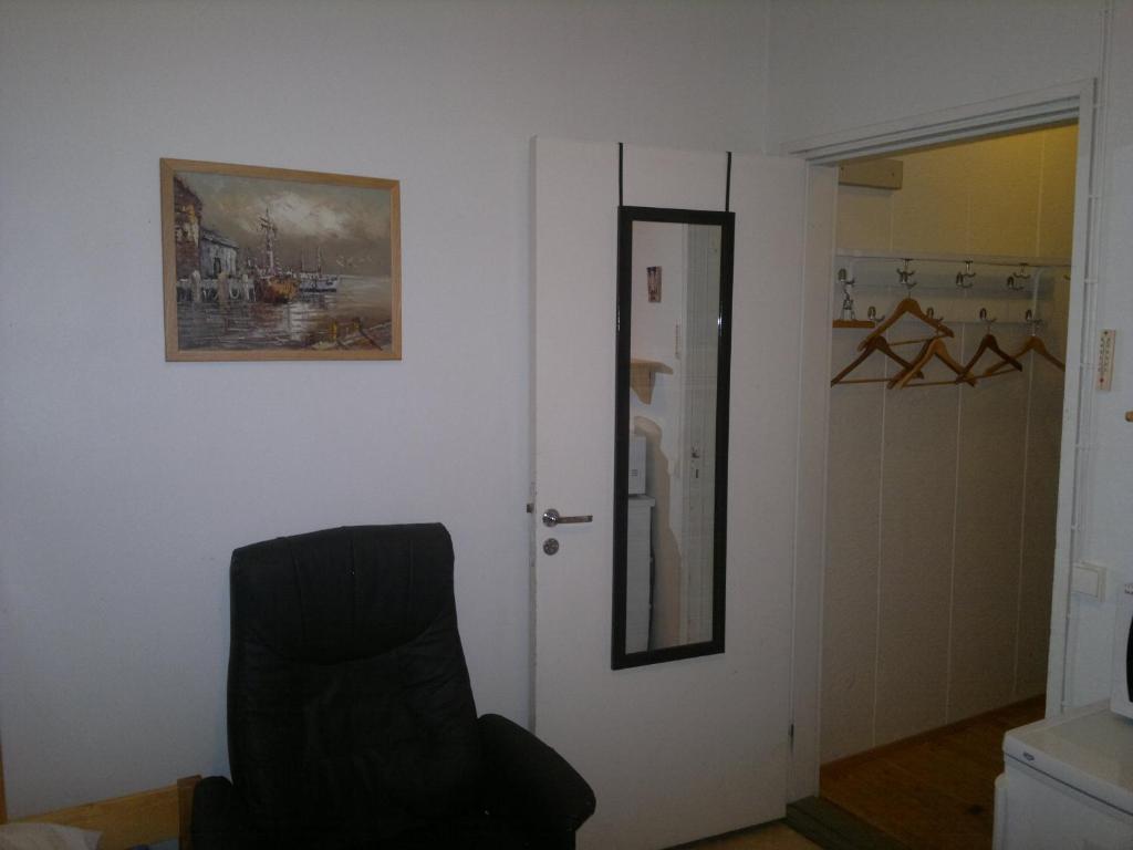 Partiotalon Retkeilymaja - Scouts Hostel Joensuu Rom bilde