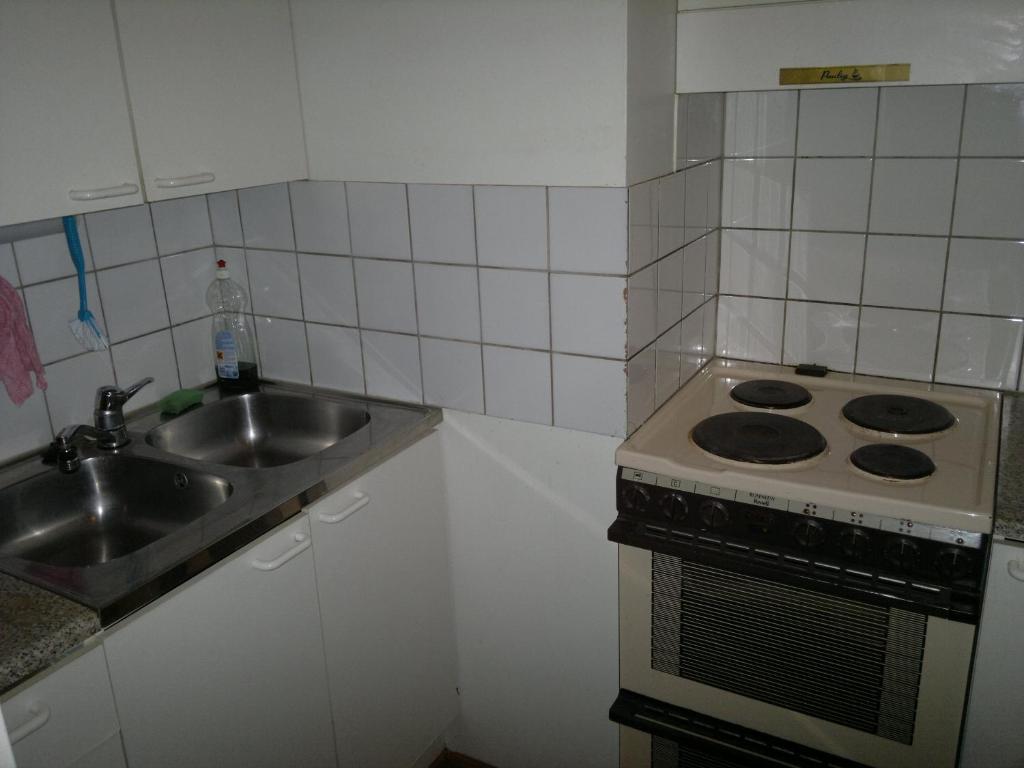 Partiotalon Retkeilymaja - Scouts Hostel Joensuu Rom bilde
